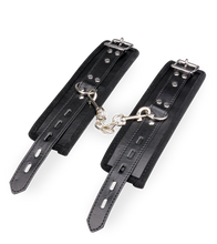 Load image into Gallery viewer, BDSM-Handfesseln aus Leder