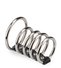 Load image into Gallery viewer, Peniskäfig aus 5 Metall-Cockringen
